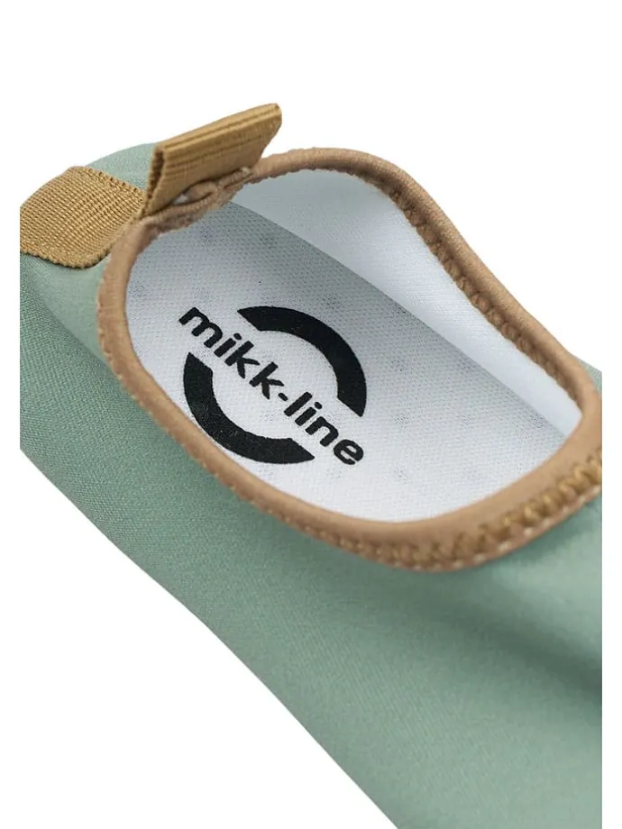 Badeschuhe in Grün