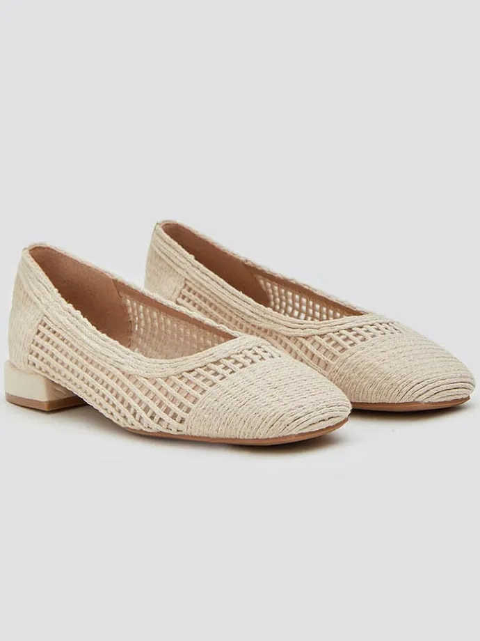 Ballerinas in Beige