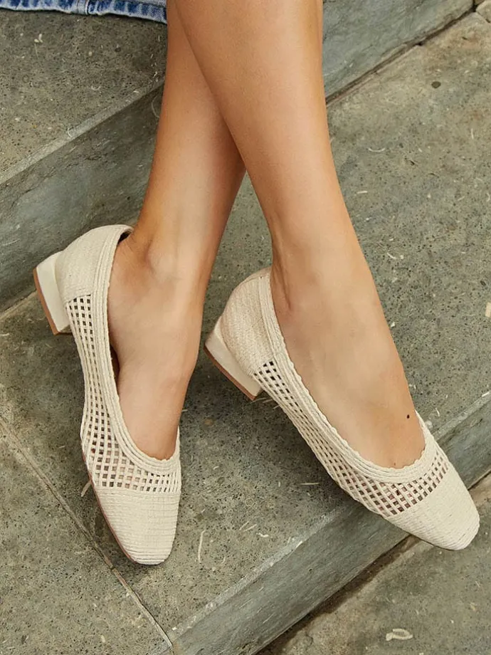 Ballerinas in Beige