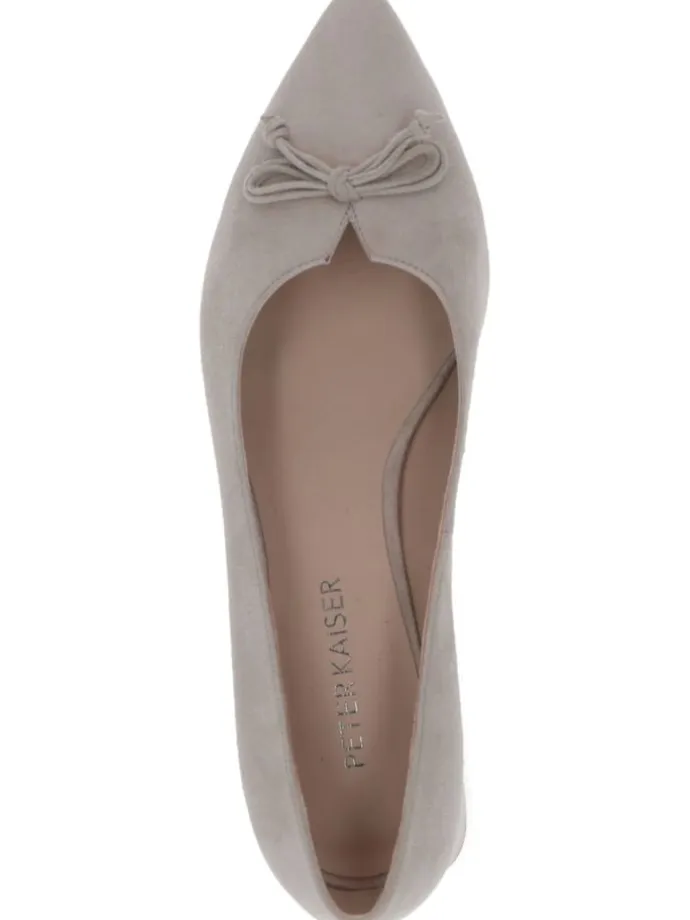 Ballerinas in Sand