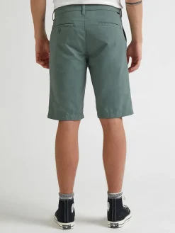 Bermudas in Grün
