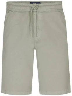 Bermudas in Hellgrün