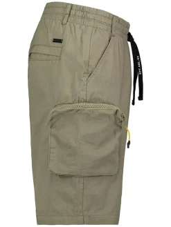 Bermudas in Khaki
