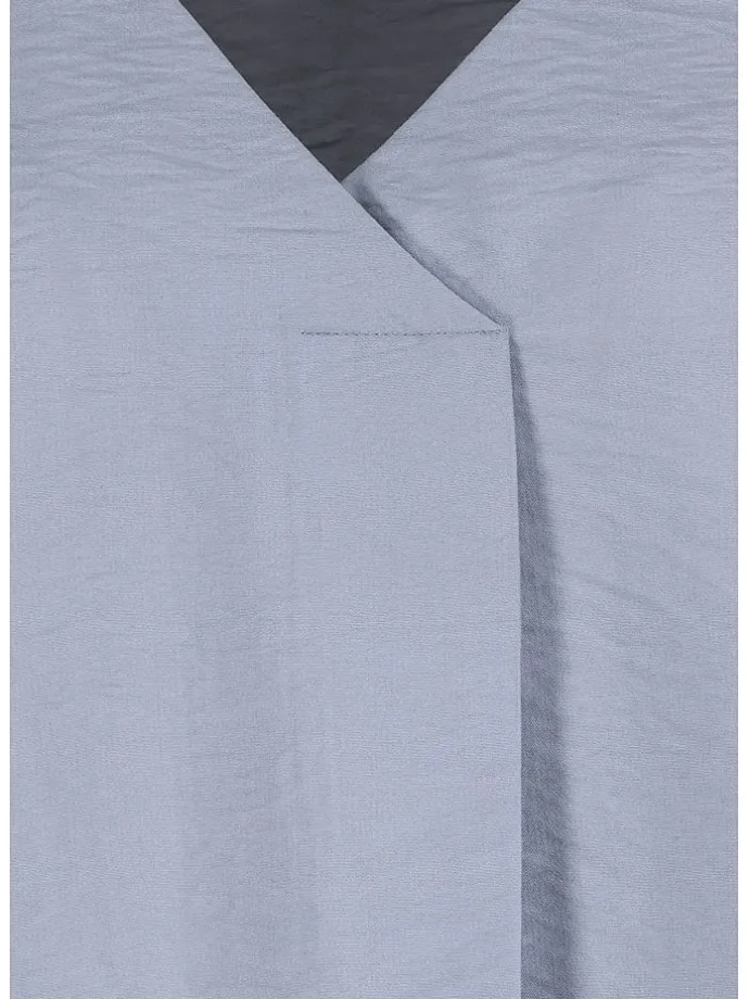 Bluse in Hellblau