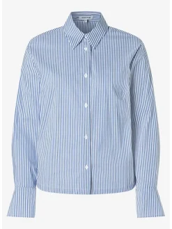Bluse in Hellblau