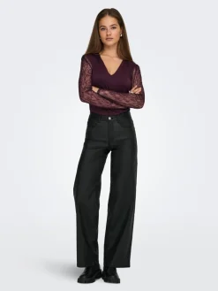 Body in Lila