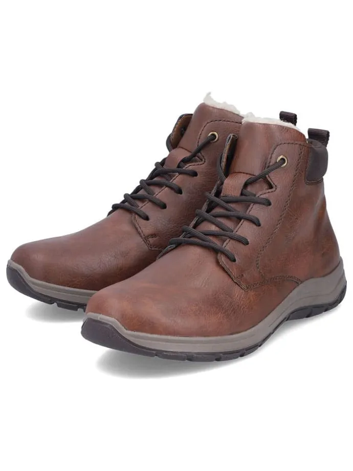 Boots in Braun