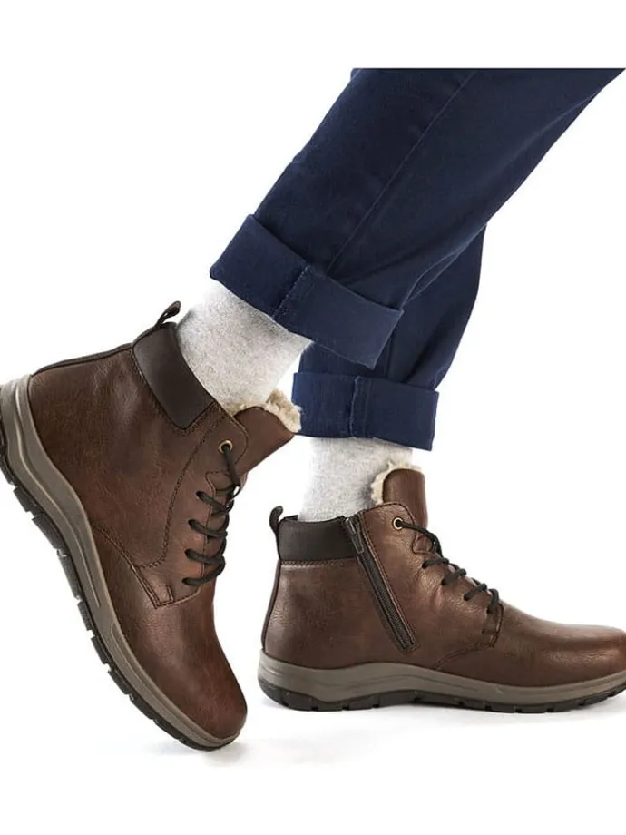 Boots in Braun