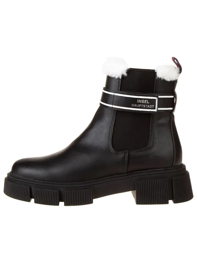 Boots in Schwarz