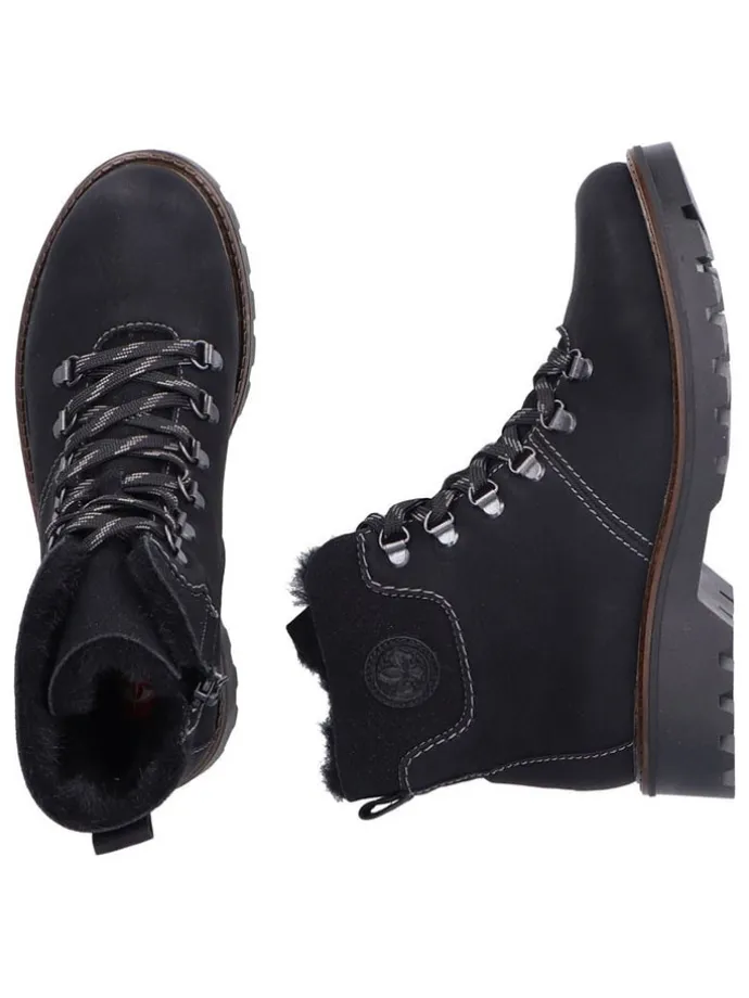 Boots in Schwarz
