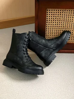 Boots in Schwarz