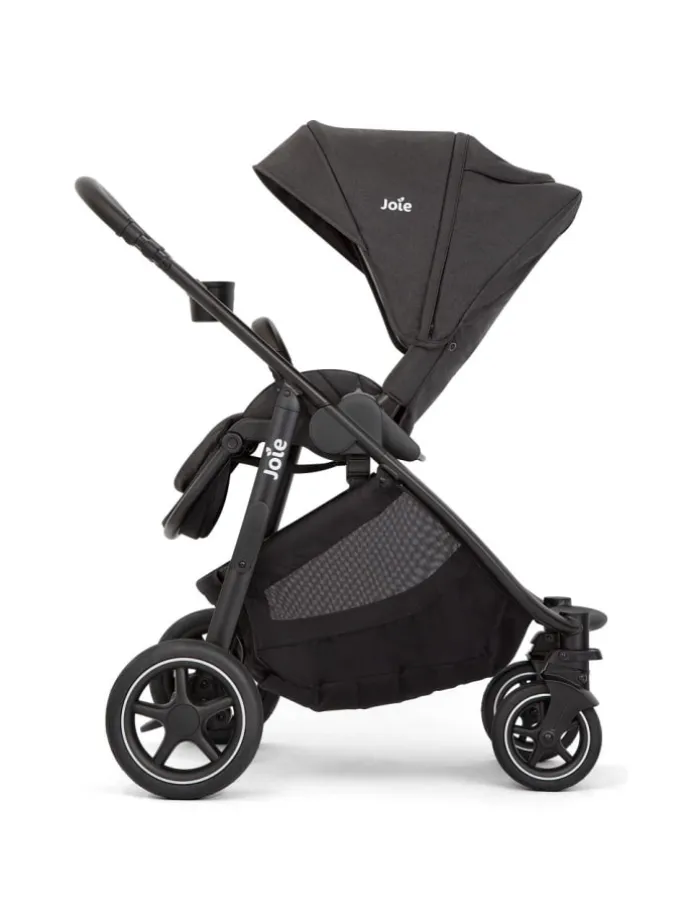 Buggy & Sportwagen Versatrax mit neuem Reifen-Design in schwarz