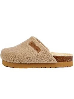 Clogs in Beige
