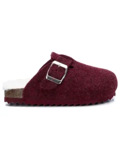 Clogs in Bordeaux