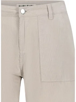 Cordhose in Sand