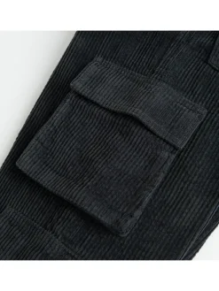 Cordhose in Schwarz