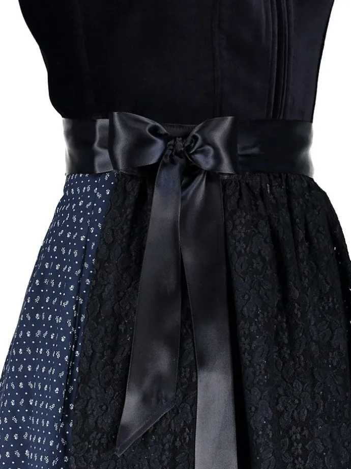 Dirndl in Dunkelblau