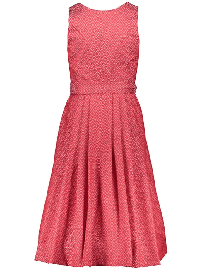 Dirndl in Rot
