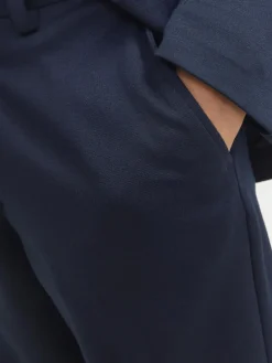 Einreihiger Blazer und Hose in Dark Navy