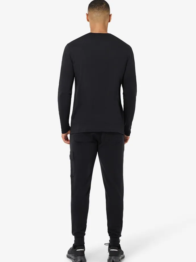 Funktionslongsleeve "Swiss Lodge" in Schwarz