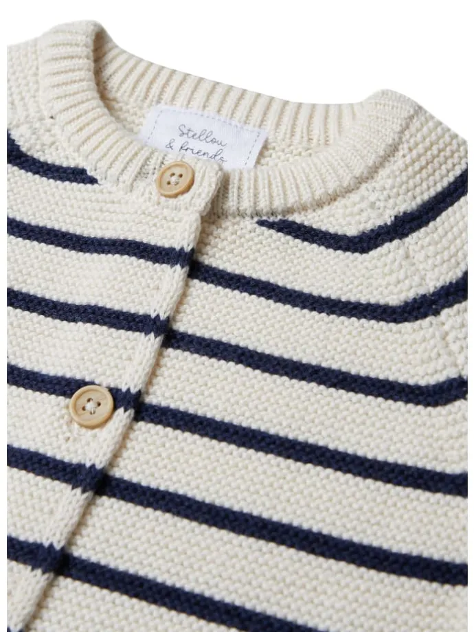 Gestreifte Strickjacke in weiß