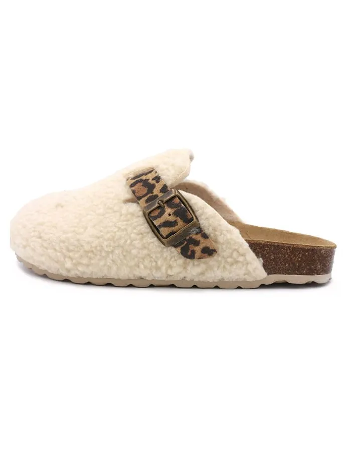 Hausschuhe in Beige