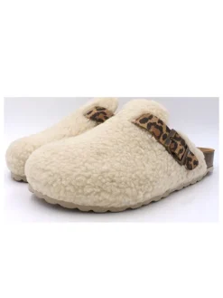 Hausschuhe in Beige