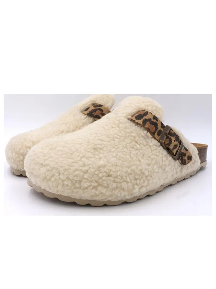 Hausschuhe in Beige