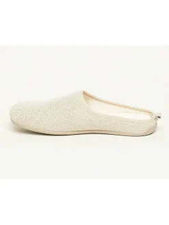 Hausschuhe in Creme