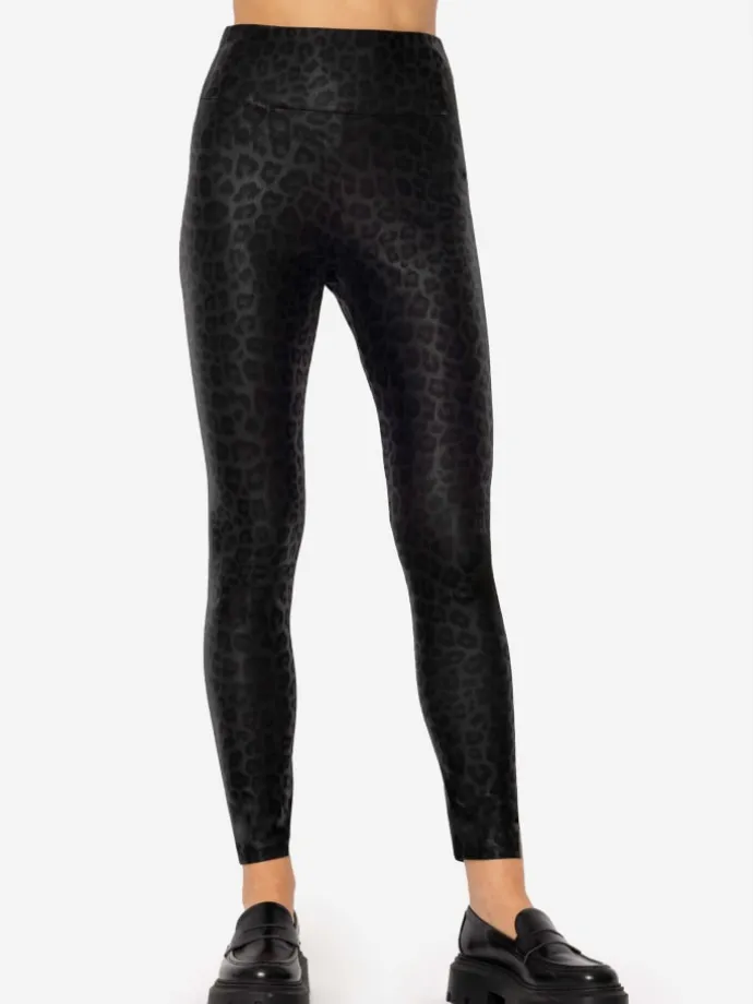 High-Rise Lederleggings mit breitem Bund in Schwarz Gemustert