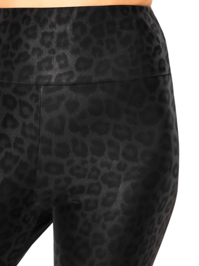 High-Rise Lederleggings mit breitem Bund in Schwarz Gemustert