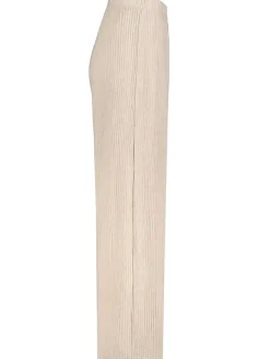 Hose in Beige