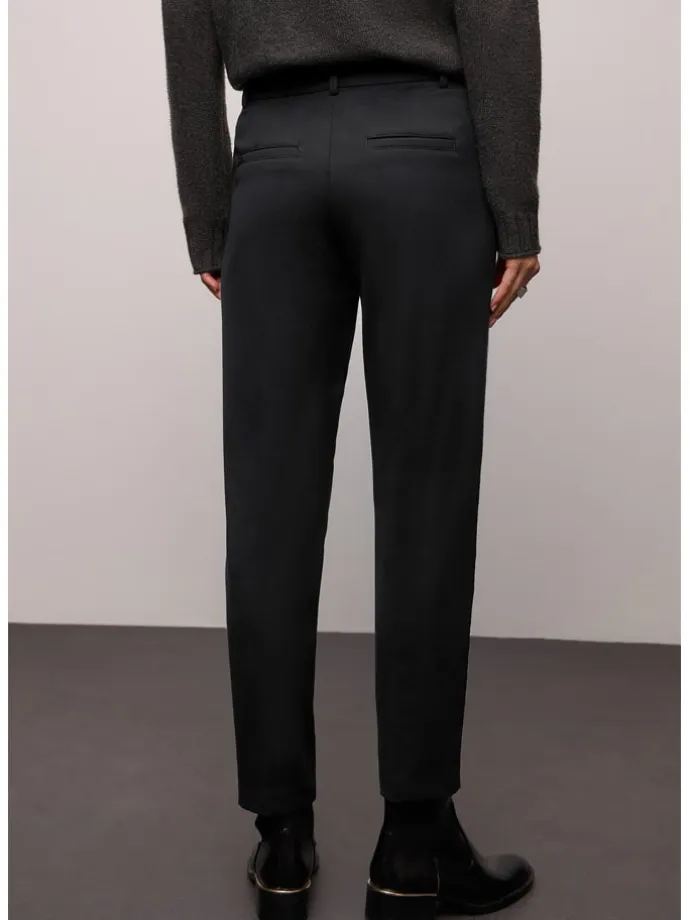 Hose in Schwarz