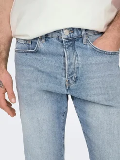 Jeans - Tappered fit - in Hellblau