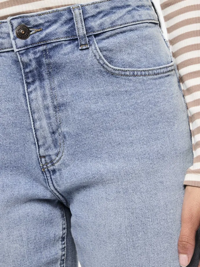 Jeans "Bella" - Tapered fit - in Blau