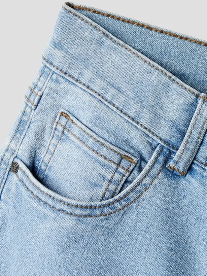 Jeans in Light Blue Denim