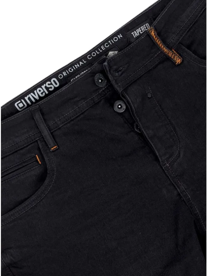 Jeans RIVToni tapered in Schwarz
