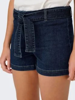Jeans-Shorts in Dark Blue Denim