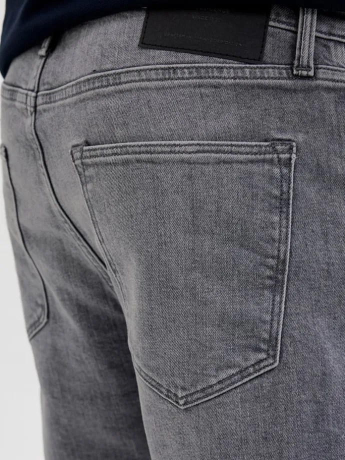 Jeans-Shorts in Grau