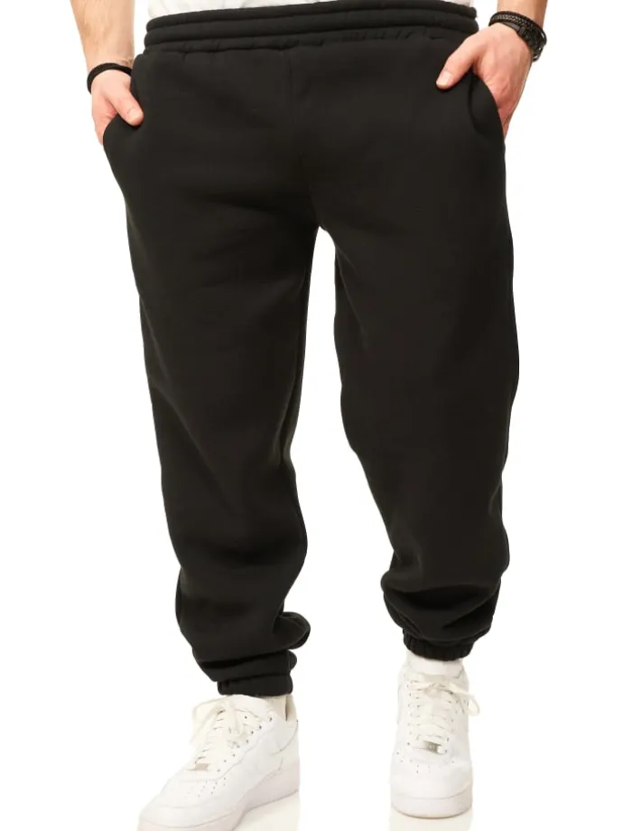 Jogginghose - im Straight-Fit als Lange Trainingshose Sweatpants in Schwarz