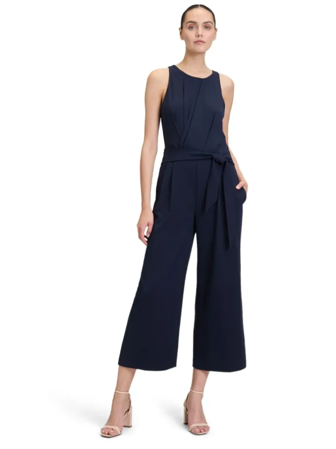 Jumpsuit mit Bindegürtel in Night Sky