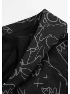 Kapuzenpullover in schwarz