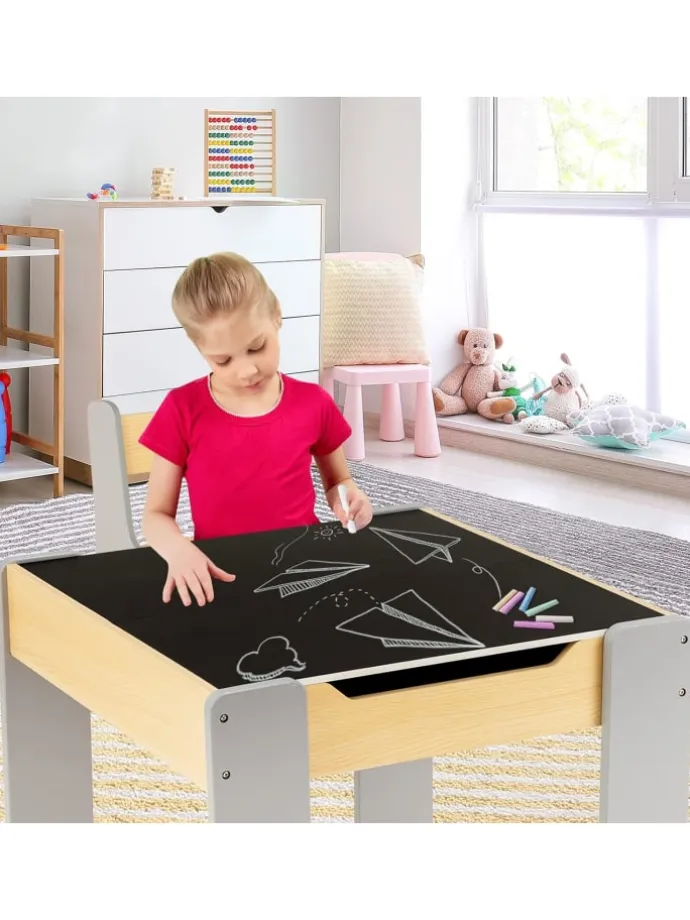 Kindertisch mit 2 Stühlen in Beige