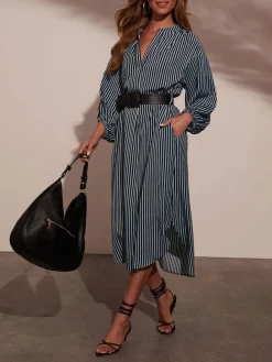 Kleid in Hellblau/ Schwarz