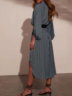 Kleid in Hellblau/ Schwarz