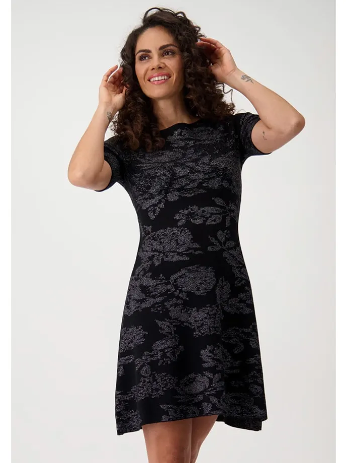 Kleid in Schwarz
