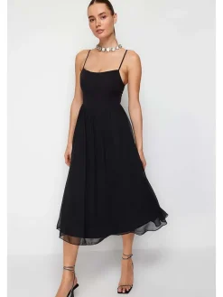 Kleid in Schwarz