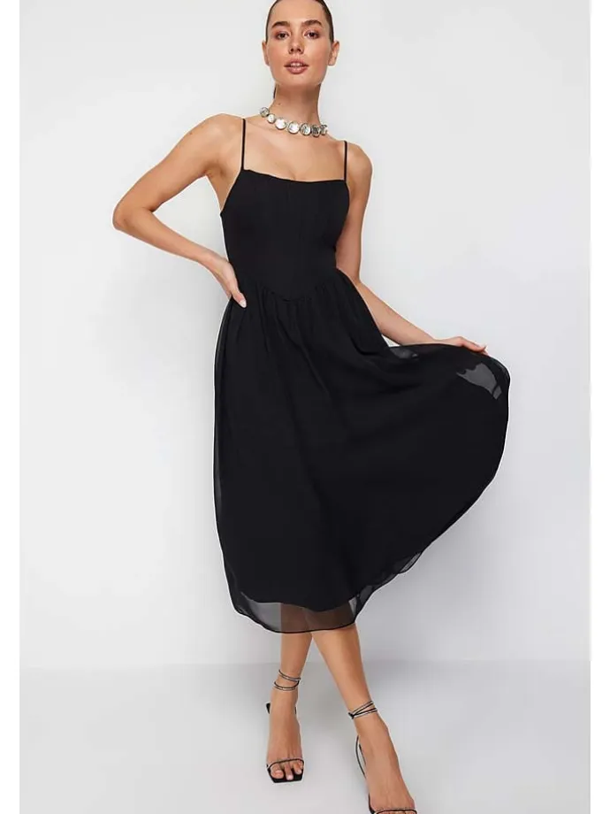 Kleid in Schwarz