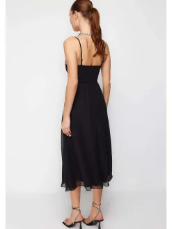Kleid in Schwarz