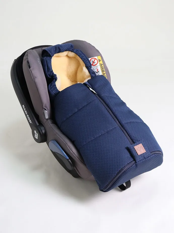 Lammfell-Fußsack "Channy" in Blau - (L)80 x (B)37 cm